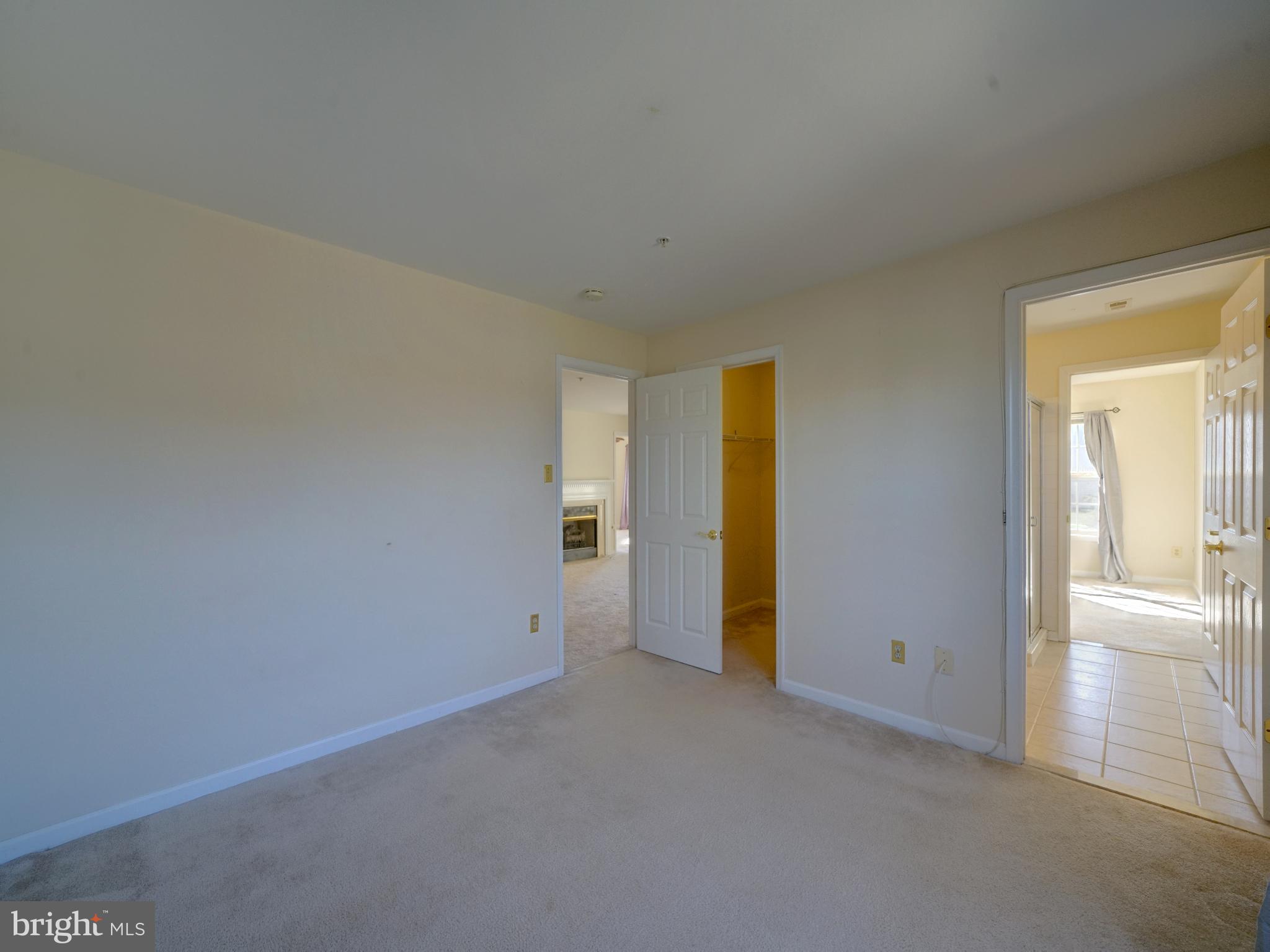 GATEWAY COMMERCE CENTER - Residential Lease