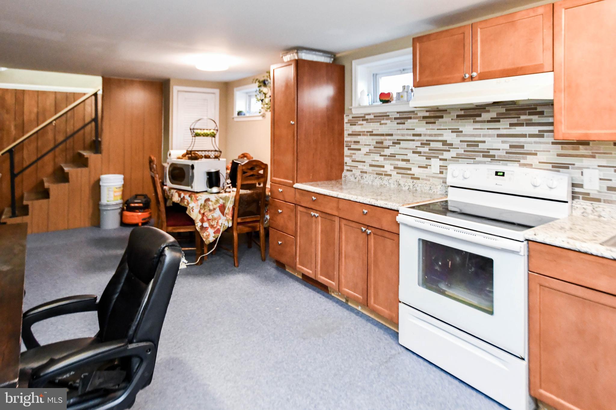 NEW CARROLLTON - Residential