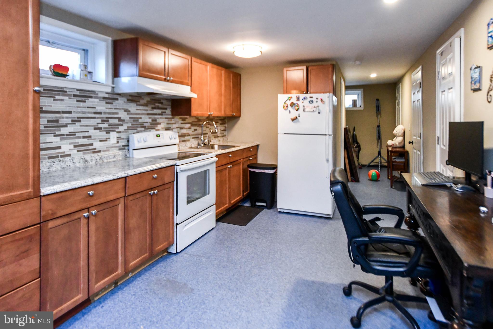 NEW CARROLLTON - Residential