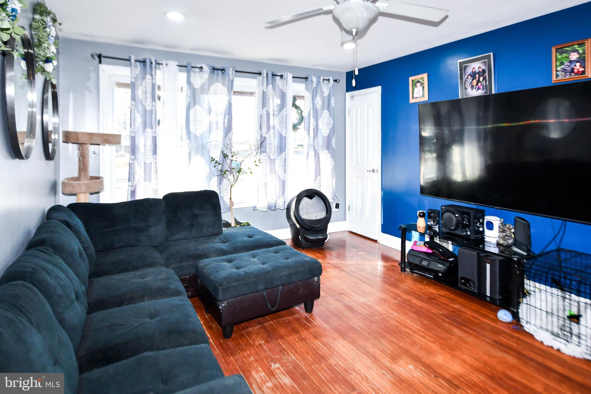 NEW CARROLLTON - Residential