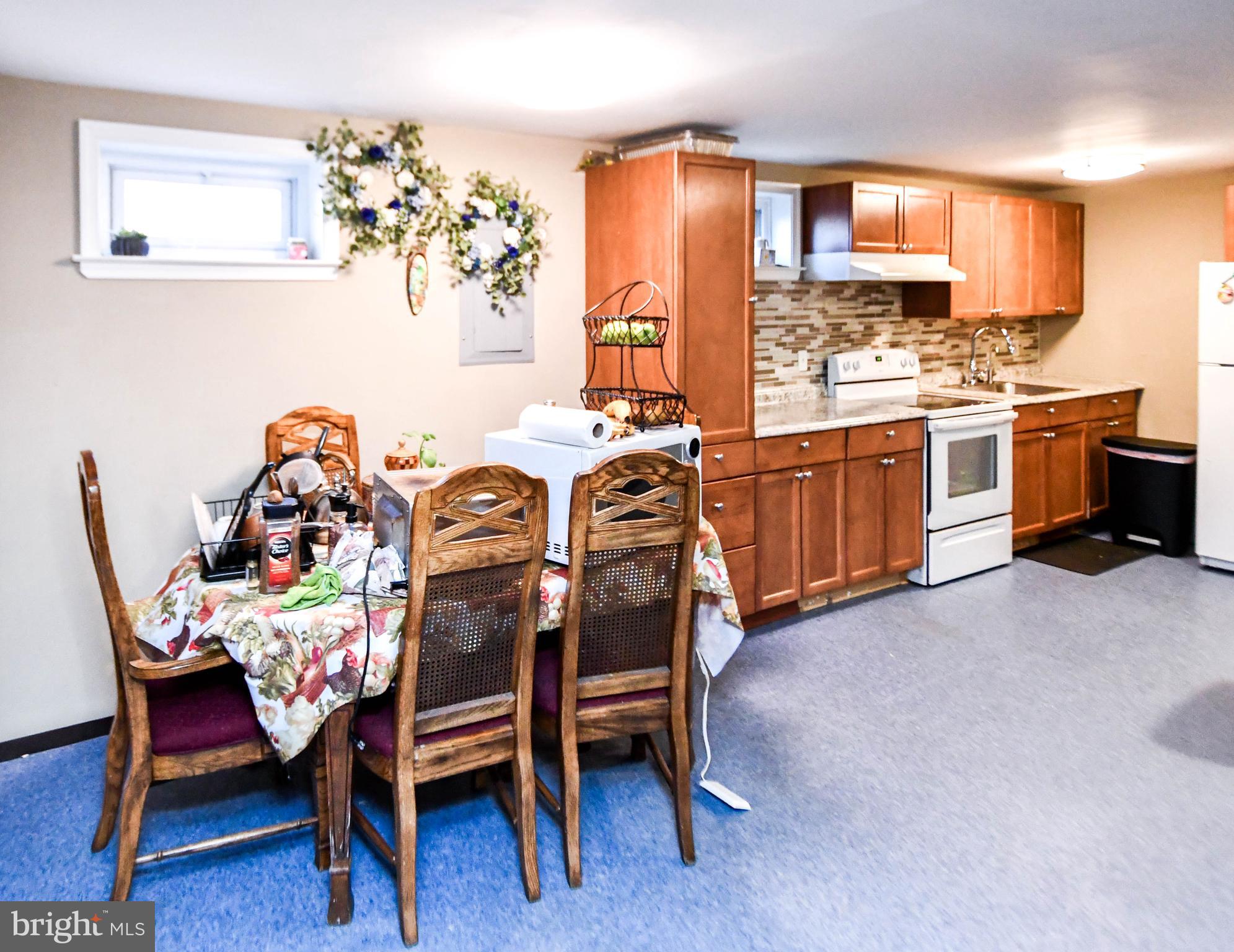 NEW CARROLLTON - Residential