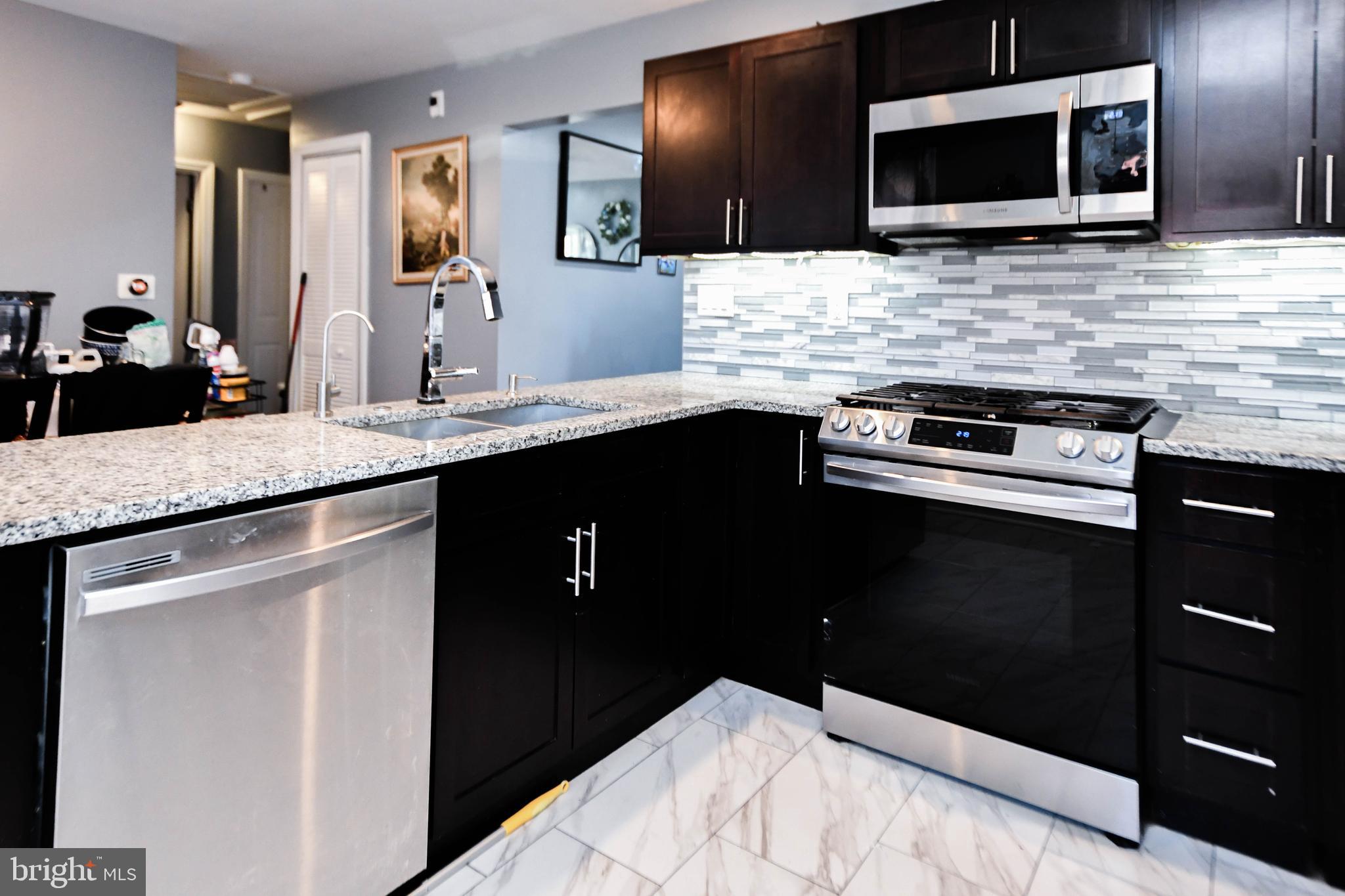 NEW CARROLLTON - Residential