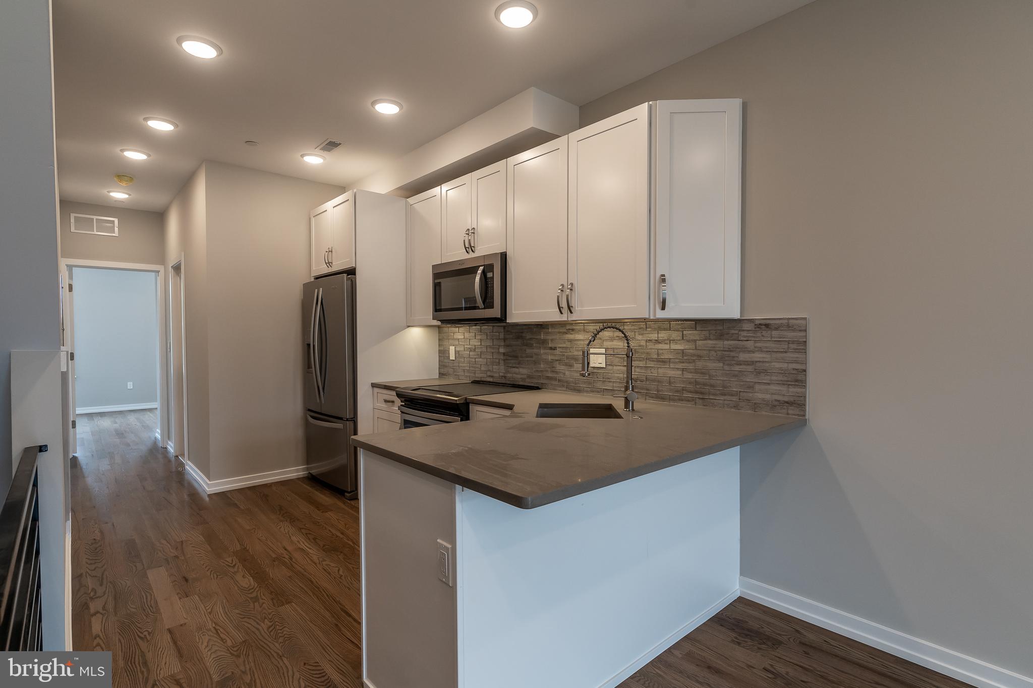 POINT BREEZE - Residential Lease