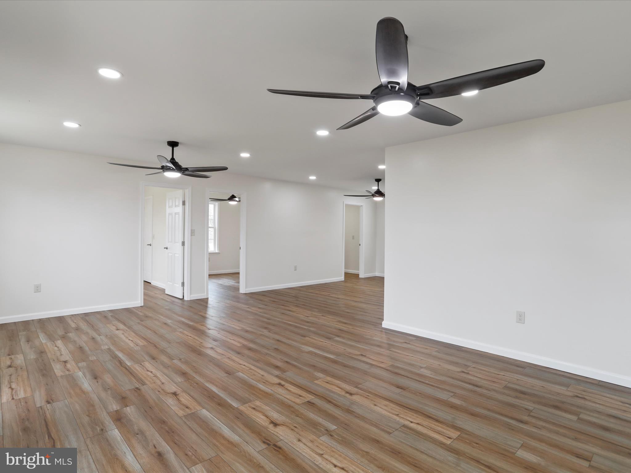 MALLARD CREEK - Residential