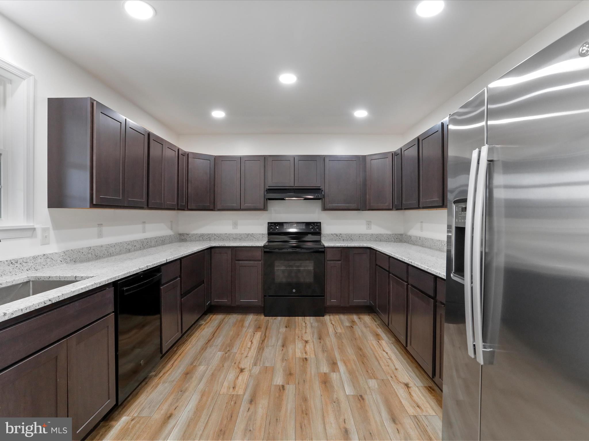 MALLARD CREEK - Residential