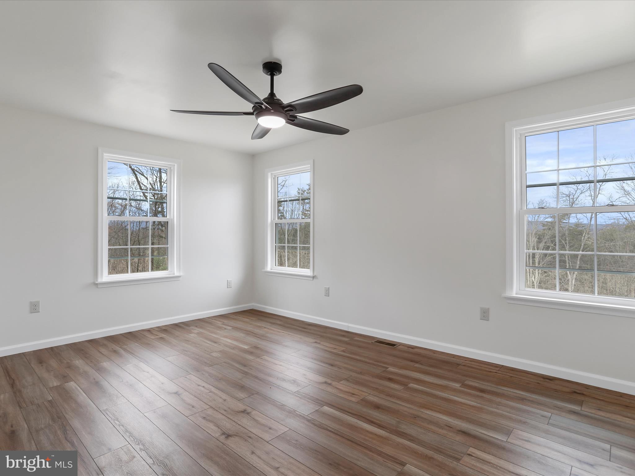 MALLARD CREEK - Residential