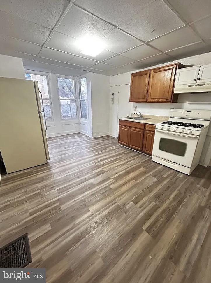 99 N LAUREL STREET A