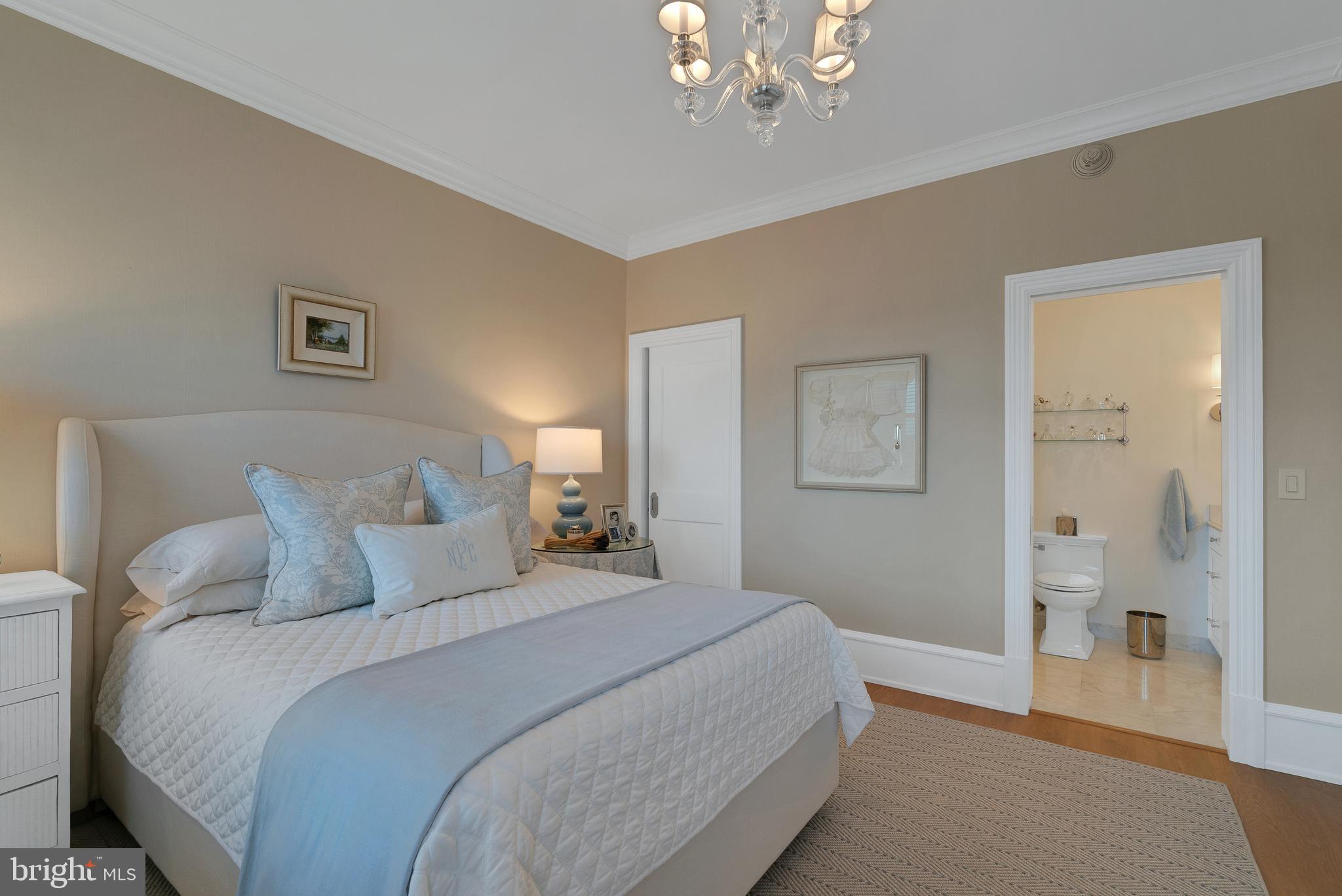 WASHINGTON SQ WEST - Residential