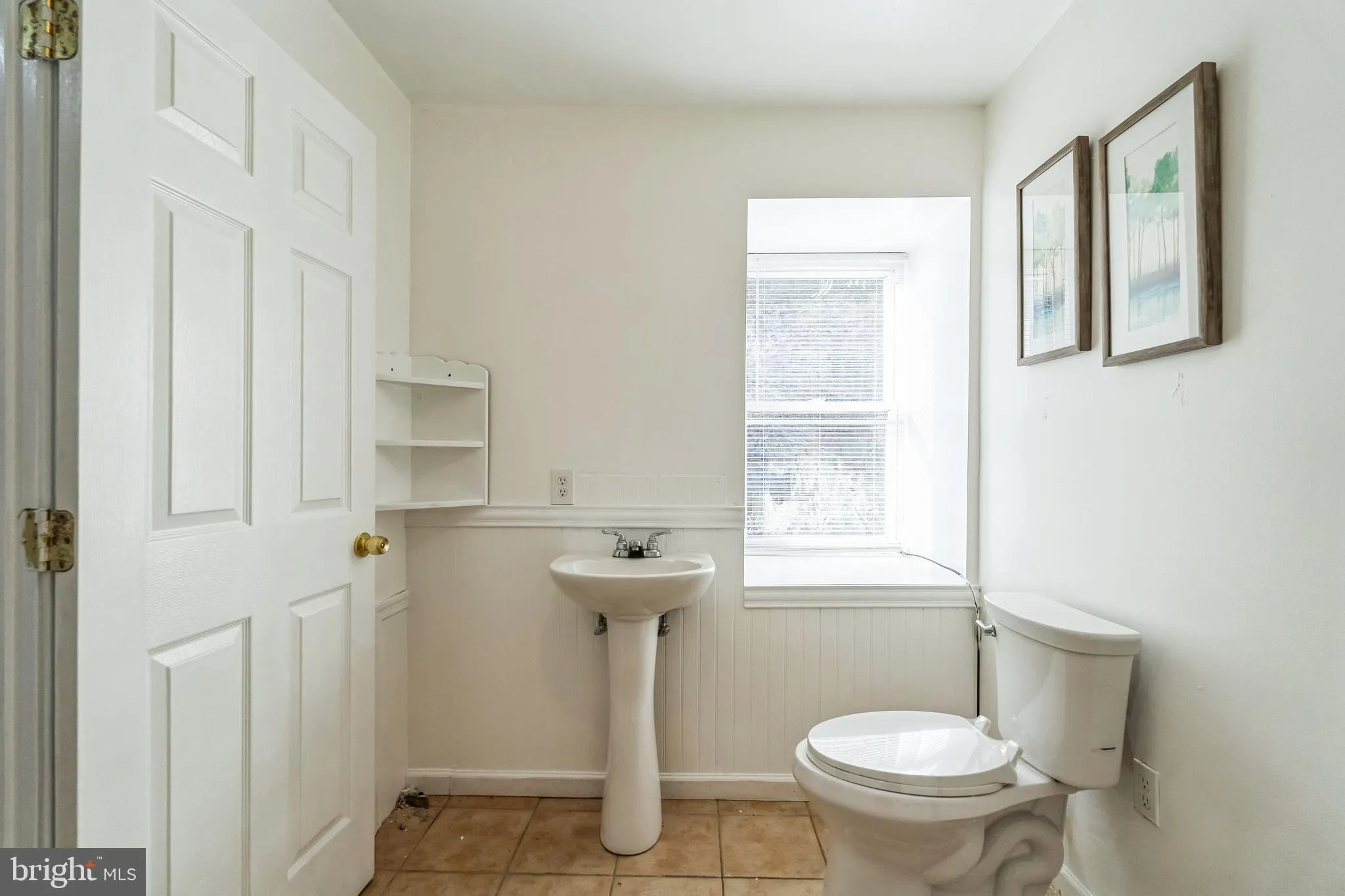 Philadelphia, Pennsylvania 19128, United States, 3 Bedrooms Bedrooms, ,2 BathroomsBathrooms,Residential,Contingent,2095