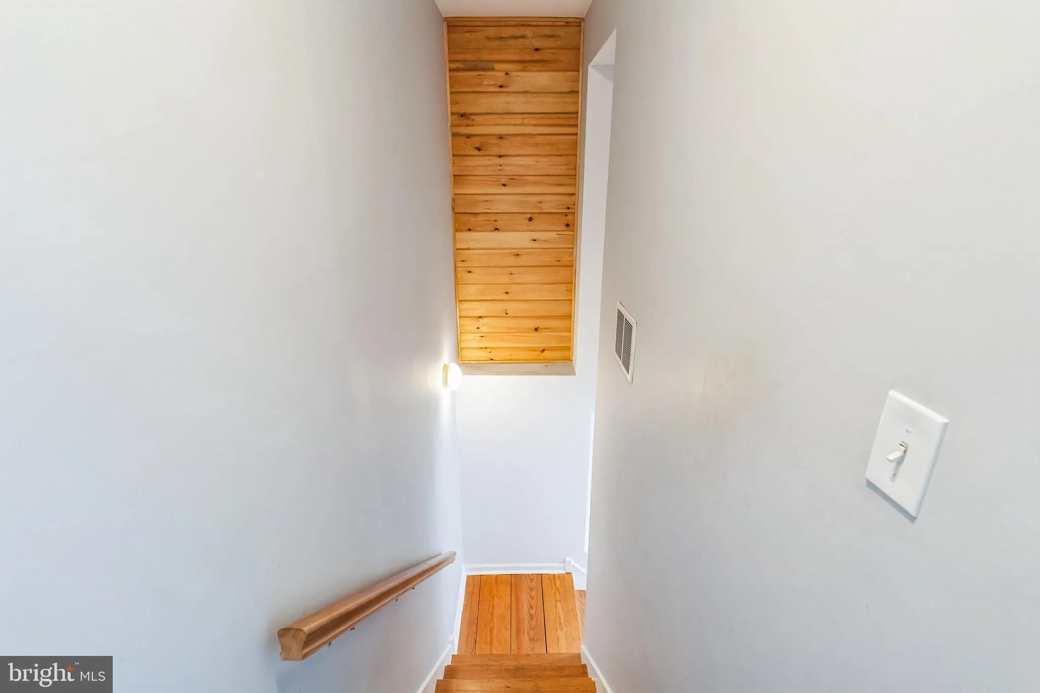 Philadelphia, Pennsylvania 19128, United States, 3 Bedrooms Bedrooms, ,2 BathroomsBathrooms,Residential,Contingent,2095