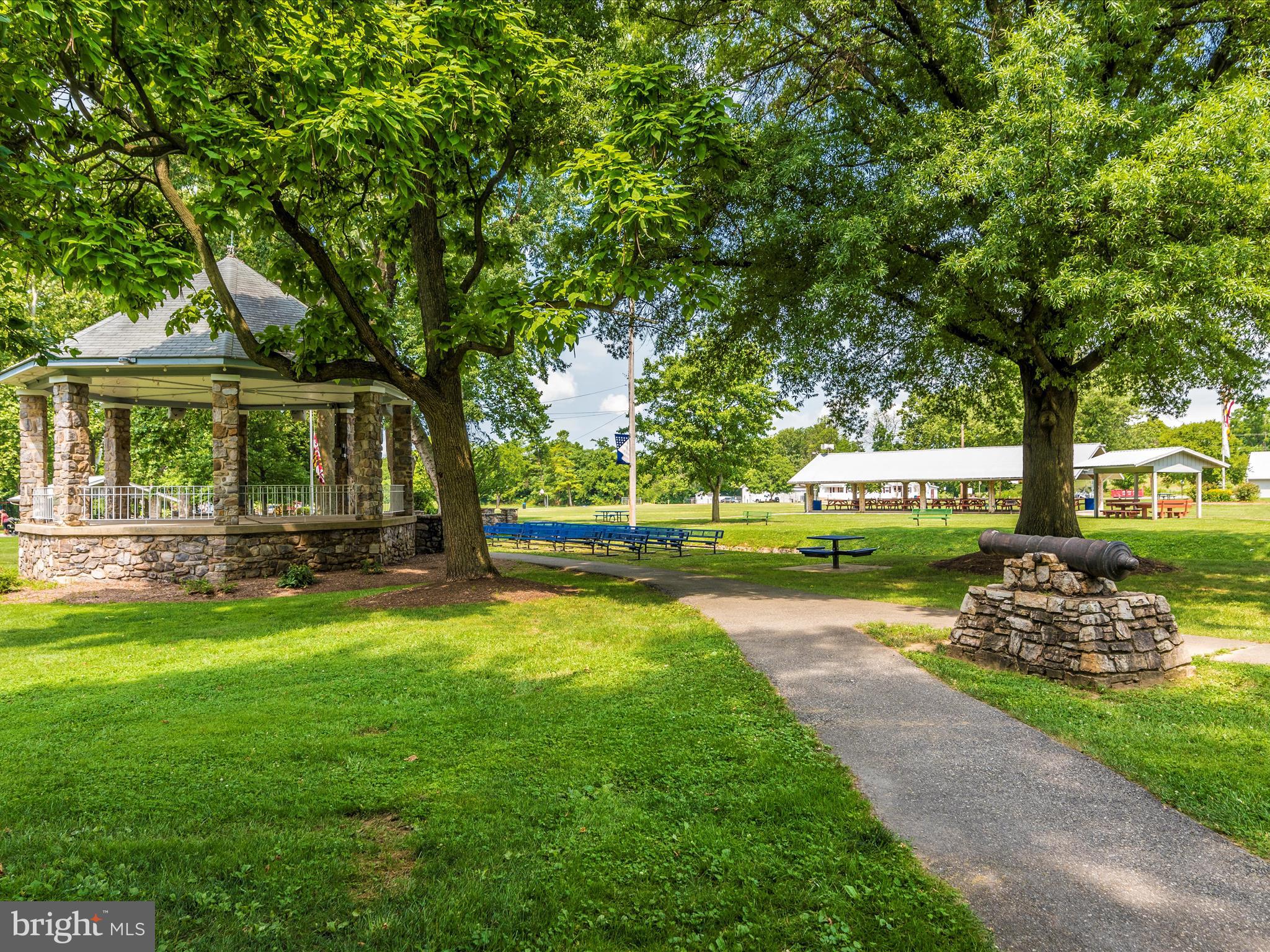 BOONSBORO - Residential