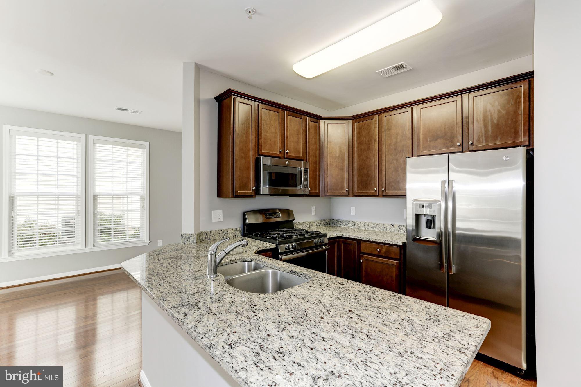 MERCER PARK CONDOMINIUM - Residential Lease