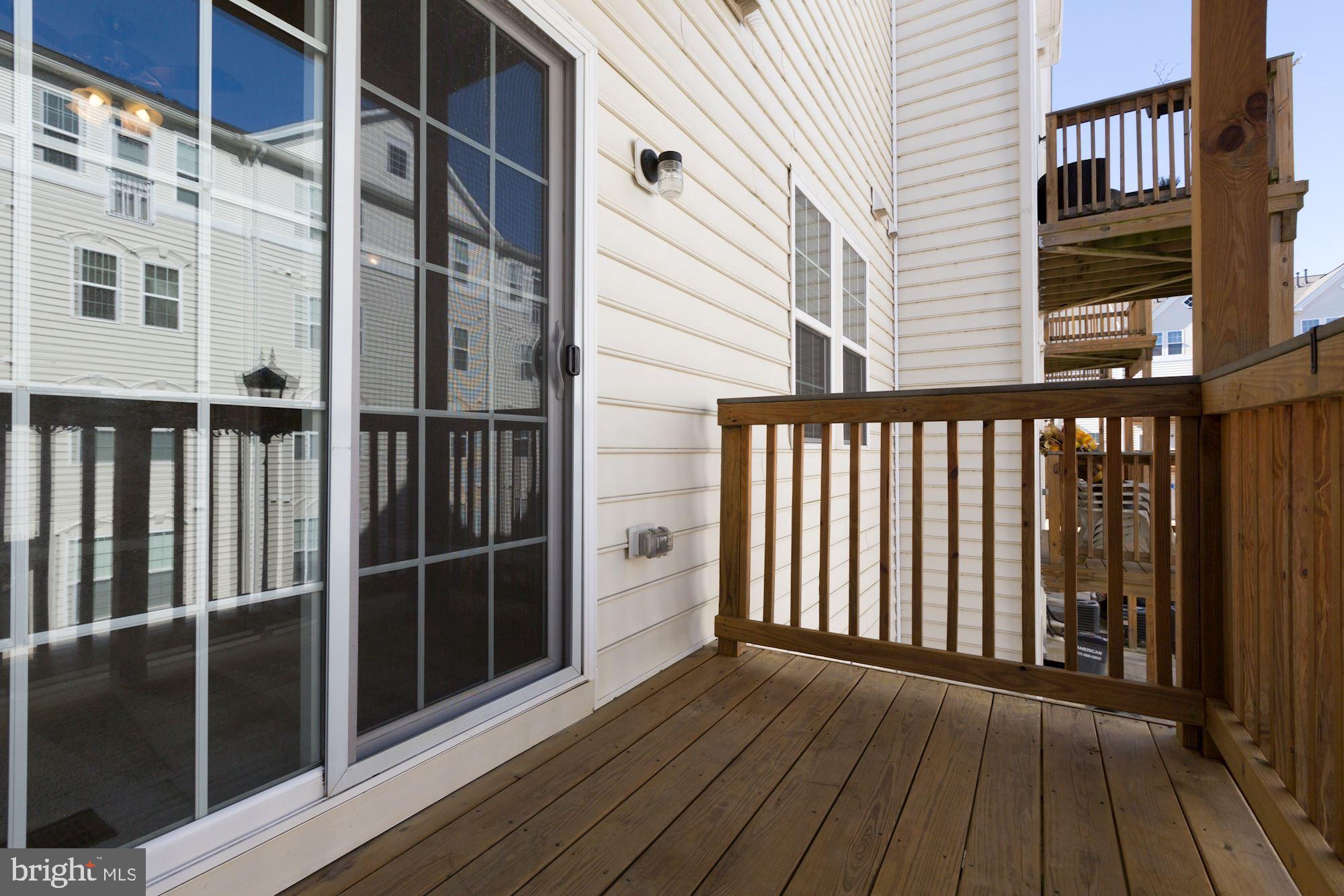 MERCER PARK CONDOMINIUM - Residential Lease