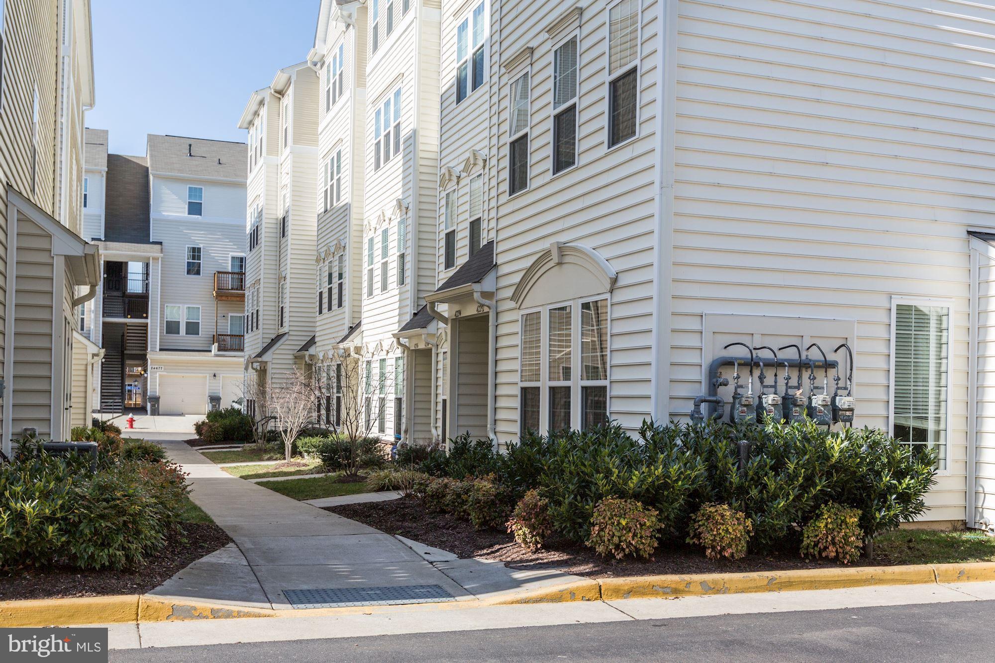 MERCER PARK CONDOMINIUM - Residential Lease