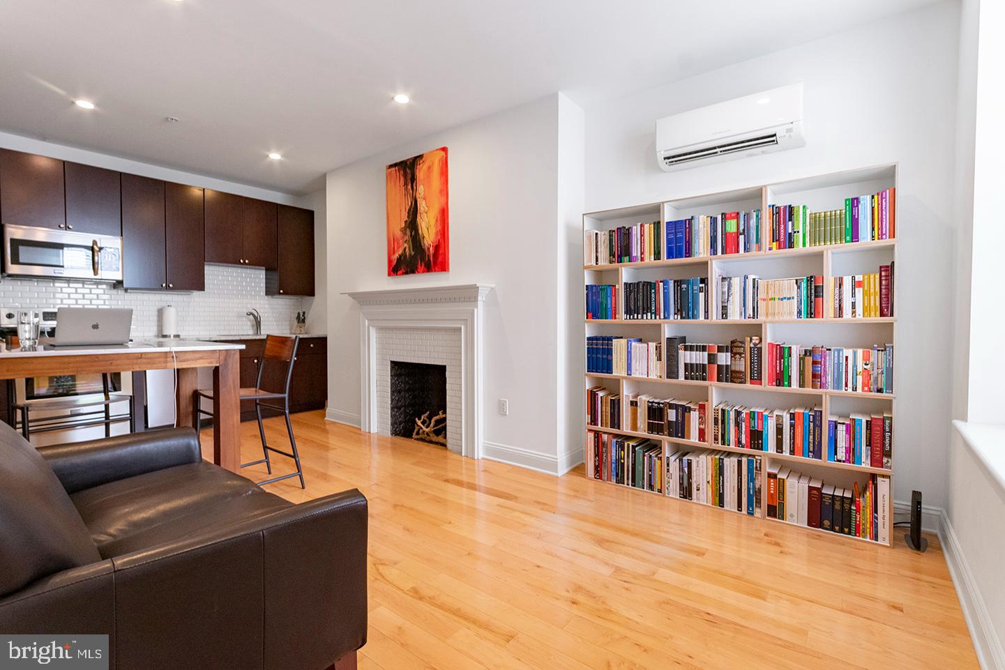 *Available NOW!*
Located just off of the Avenue of the Arts, this stunning 1 bedroom, 1 bathroom unit on the second floor of the 1311 Lofts, is completely renovated with hardwood floors throughout, central air/heat, keyless entry, Nest thermostat, and washer/dryer in unit. The kitchen includes granite countertops, white subway tile backsplash, garbage disposal and stainless steel dishwasher, microwave, refrigerator and electric cooking stove/oven. The bedroom includes a closet and beautiful bright natural sunlight. The bathroom features white subway tile that matches the kitchen, as well as a granite top vanity. A multitude of universities, theaters, restaurants and shops are all just outside your doorstep!
Lease Terms: Generally, 1st month, and 1 month security deposit due at, or prior to, lease signing. Other terms may be required by the Landlord, such as last month’s rent upfront. $65 application fee per applicant. Electricity, gas (if applicable), cable/internet, and a $10/mo. technology fee. Water is a flat monthly fee of $60. A $25 service fee, plus the cost of the air filter, will be charged quarterly for routine air filter replacement. Landlord Requirements: Applicants to make 3x the monthly rent in verifiable gross income, credit history to be considered, no evictions within the past 5 years, and must have a verifiable rental history with on-time rental payments. Exceptions to this criteria may exist under the law and will be considered. Cosigners will be considered.
*Price reflects the net effective rent after a 1-month credit is applied at $1,765/mo.
*Small pets under 15 lbs permitted with owner permission, $350 non-refundable pet fee plus $35/month pet rent