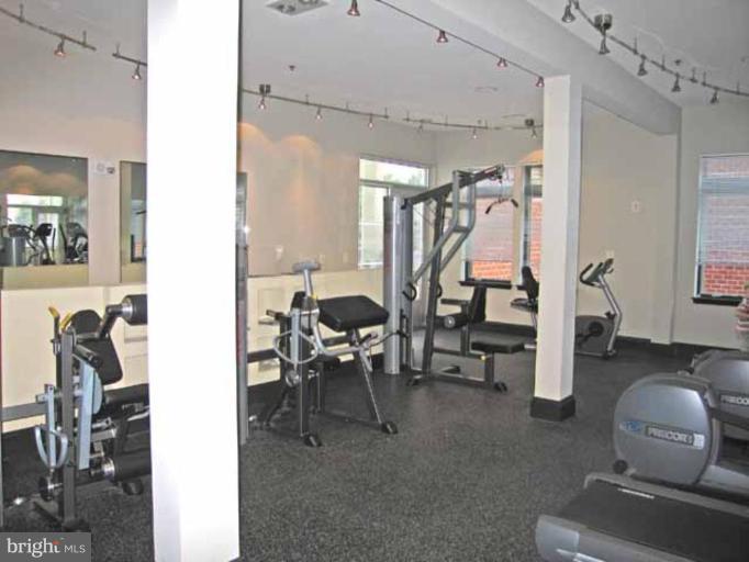 OLD TOWN ALEXANDRIA - Residential Lease