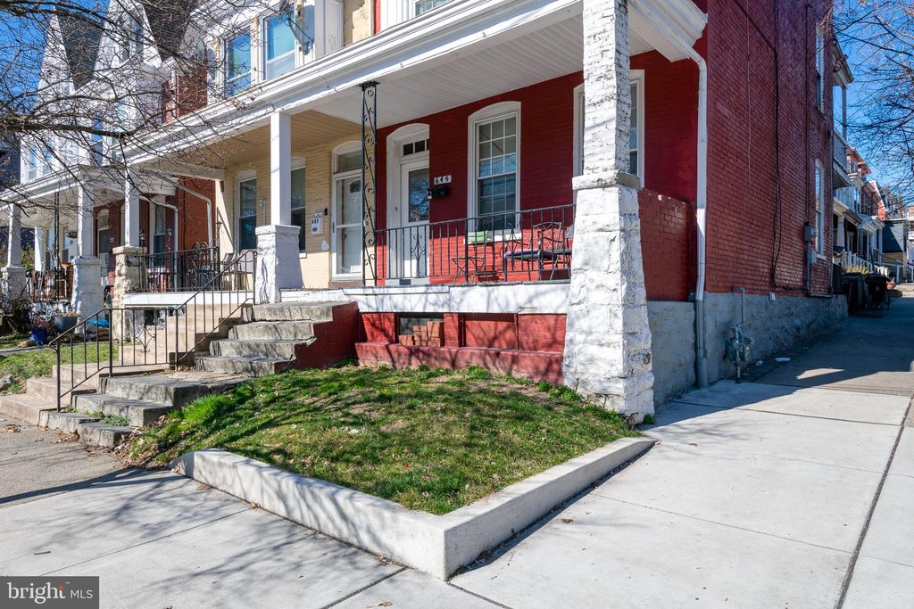 Photo of 649 E END AVE, LANCASTER, PA 17602 (MLS # PALA2031520)