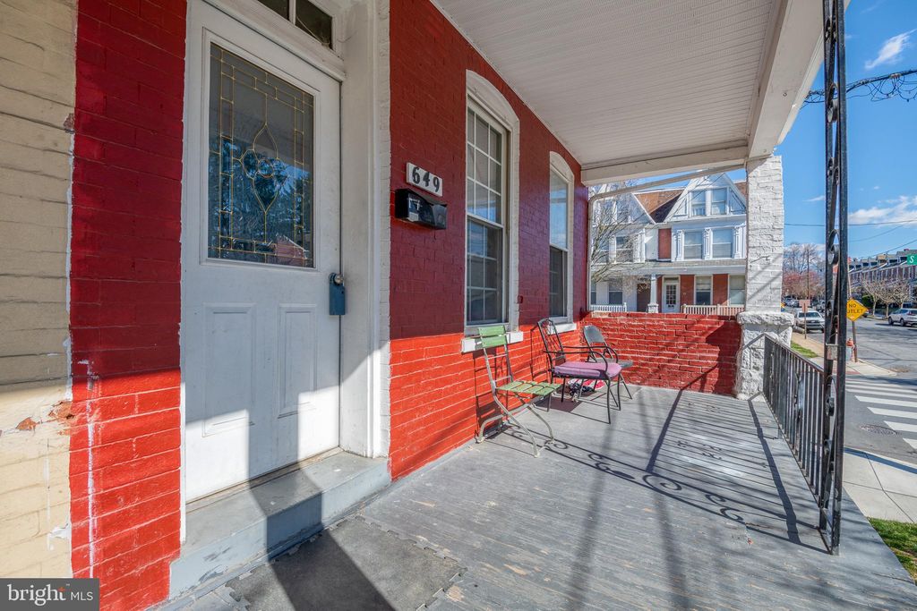 Photo of 649 E END AVE, LANCASTER, PA 17602 (MLS # PALA2031520)