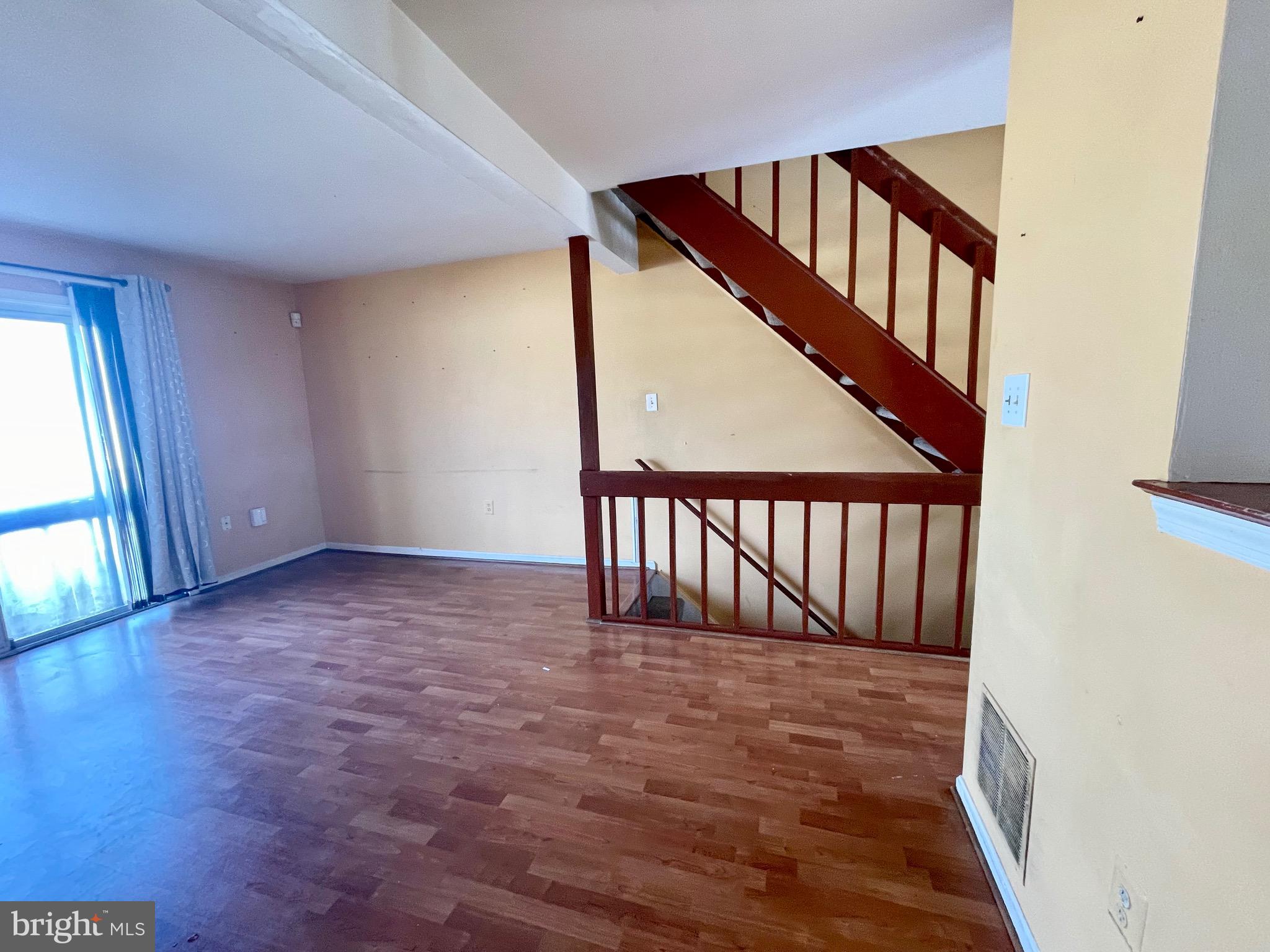 FAIRLAND - Residential