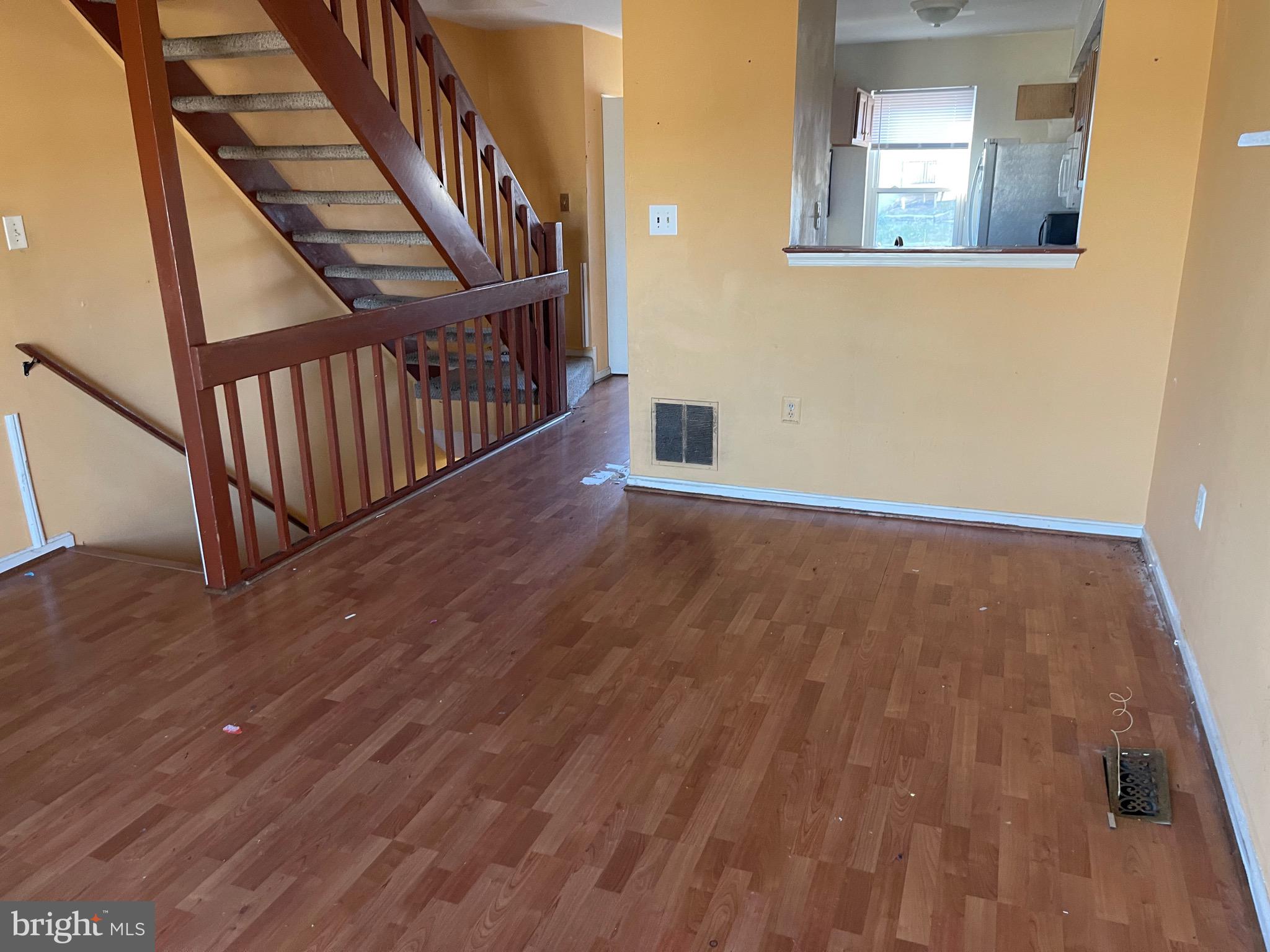 3034 SHEPPERTON TERRACE