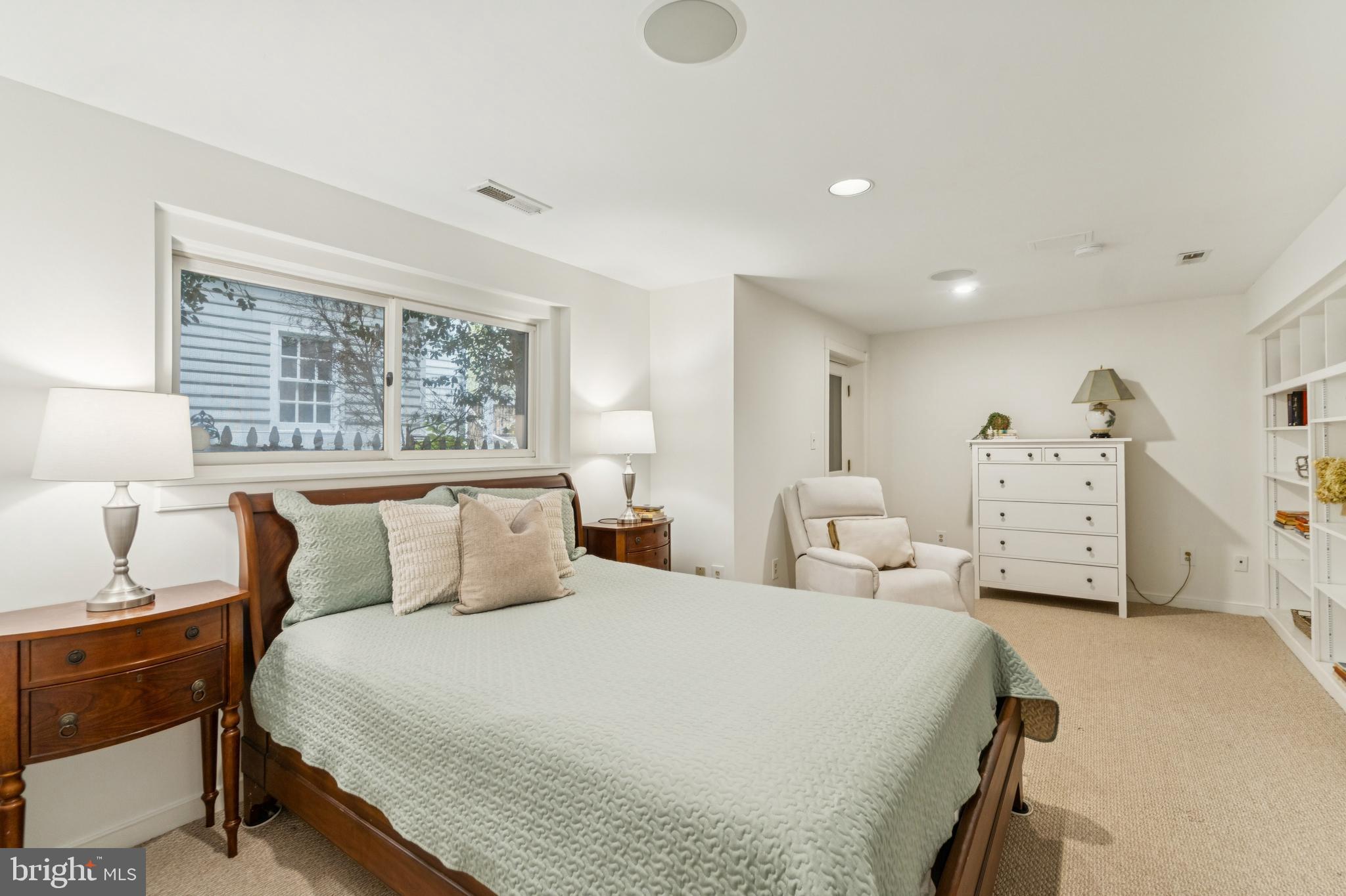 CHEVY CHASE - Residential