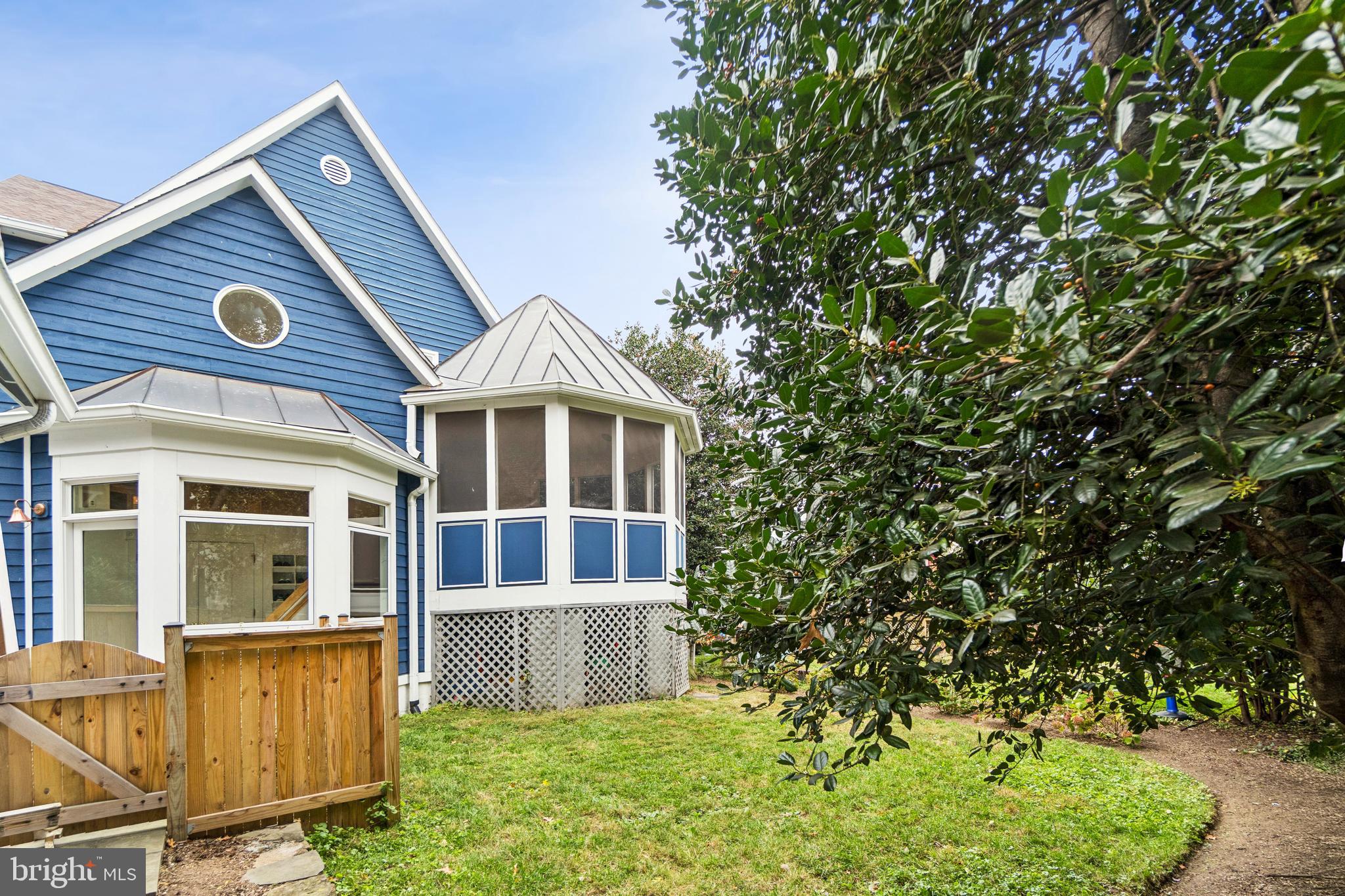 CHEVY CHASE - Residential