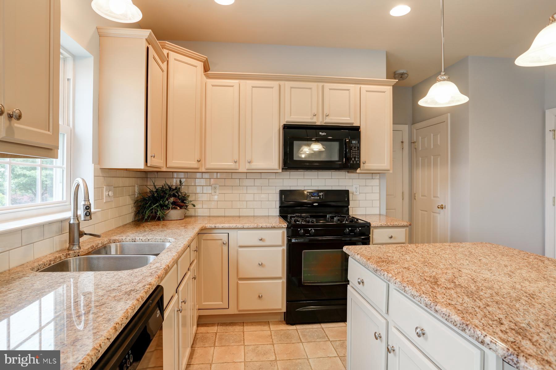 ARBOR GREENE - Residential