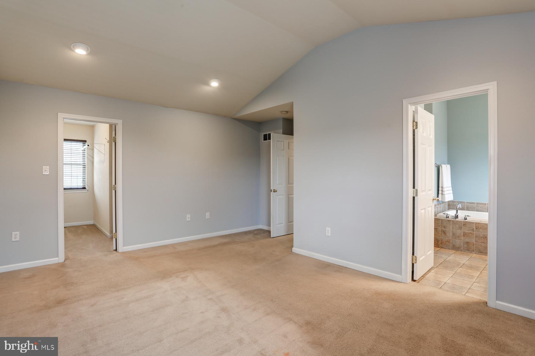 ARBOR GREENE - Residential