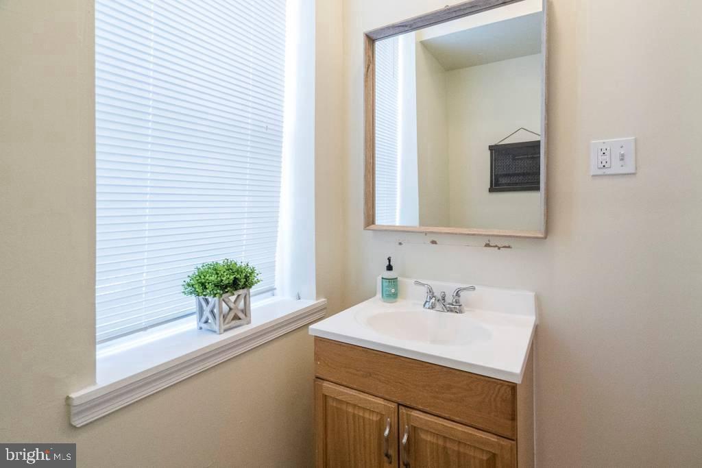 NORTH CENTRAL - Residential Lease