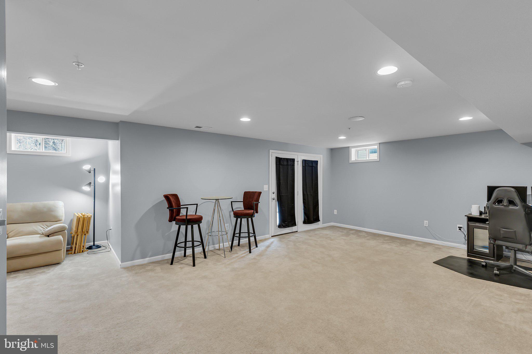 GLENN DALE CROSSING - Residential Lease