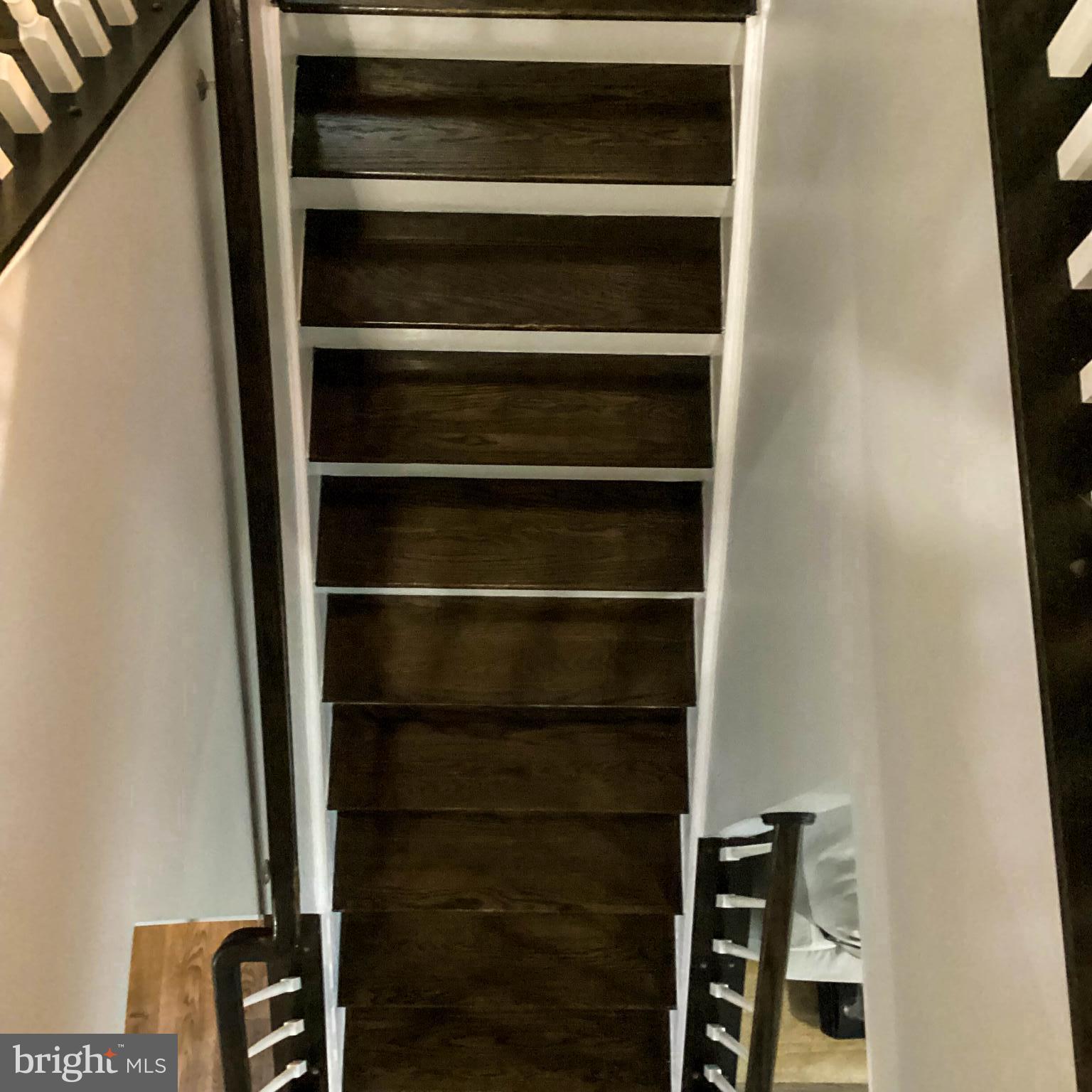 GLENN DALE CROSSING - Residential Lease