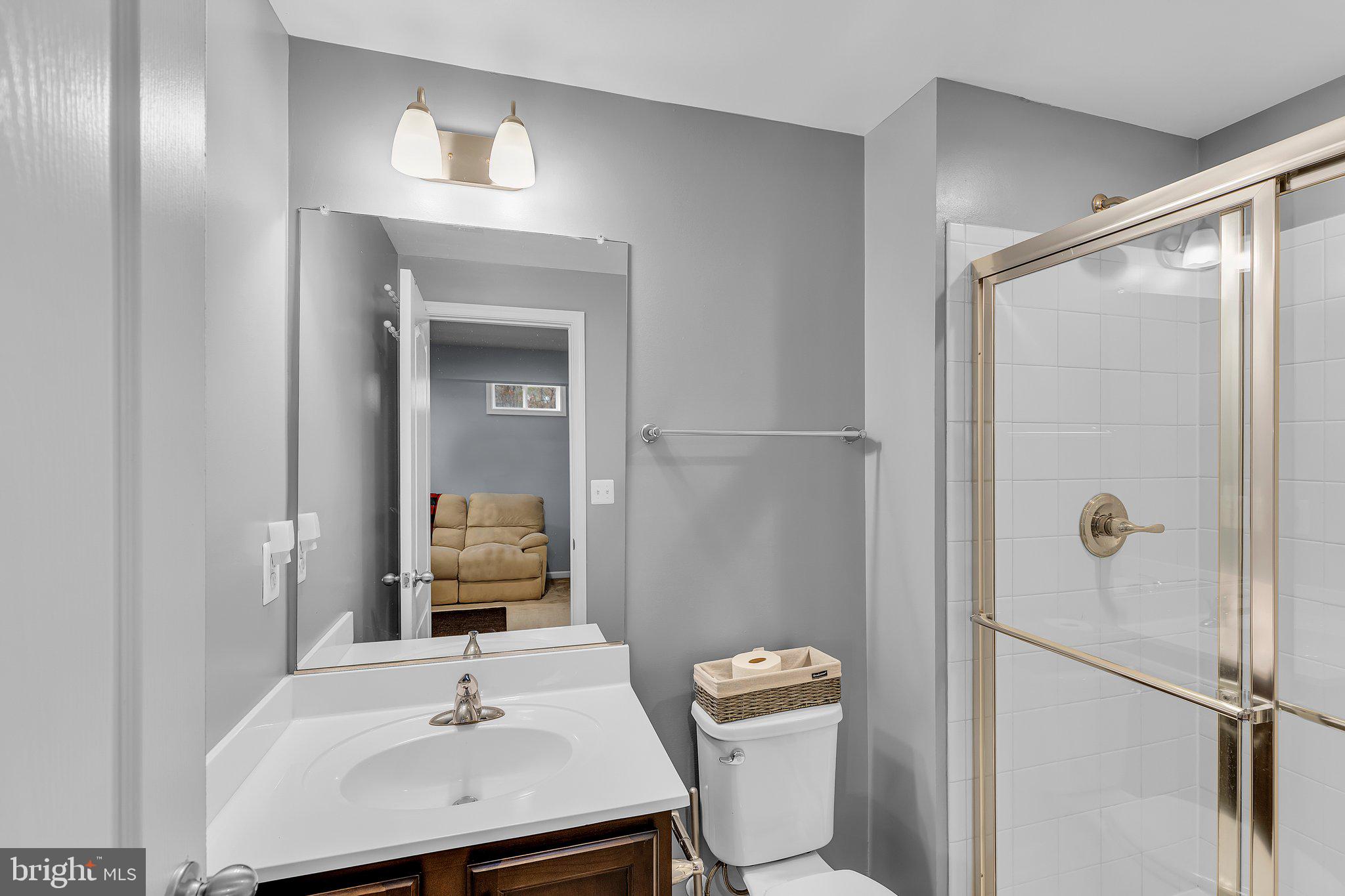 GLENN DALE CROSSING - Residential Lease