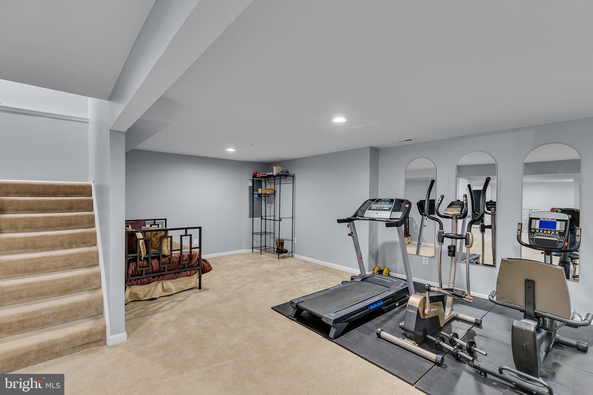 GLENN DALE CROSSING - Residential Lease