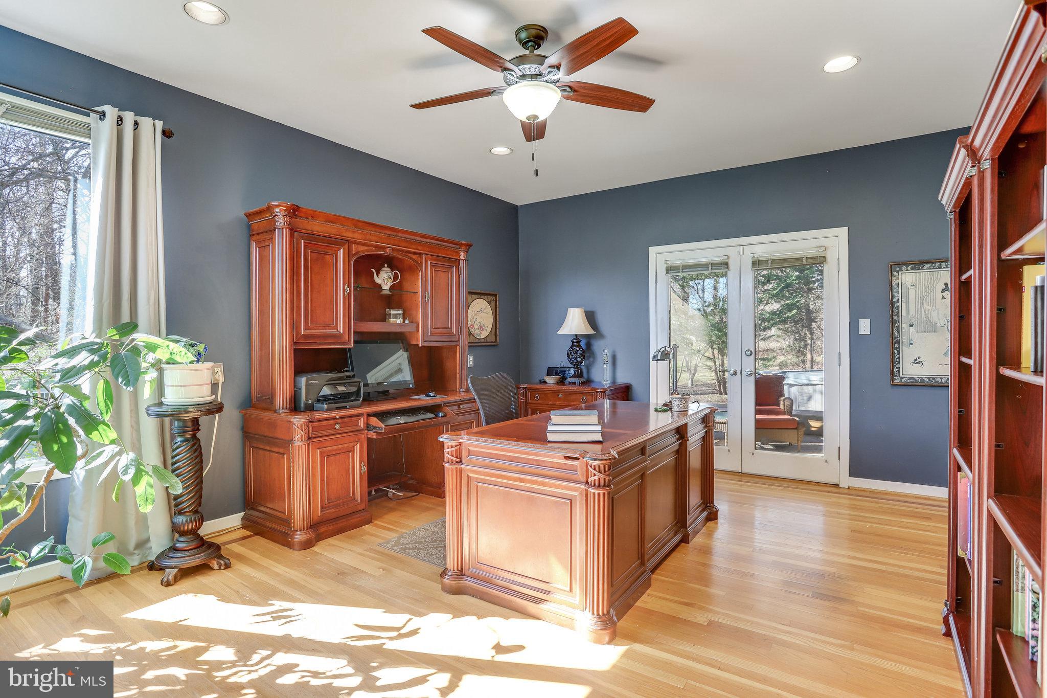 GEORGETOWN MANOR ESTATES - Residential