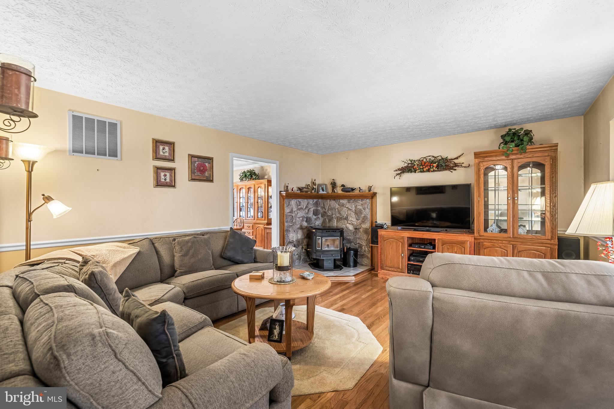 LAUREL VALLEY - Residential