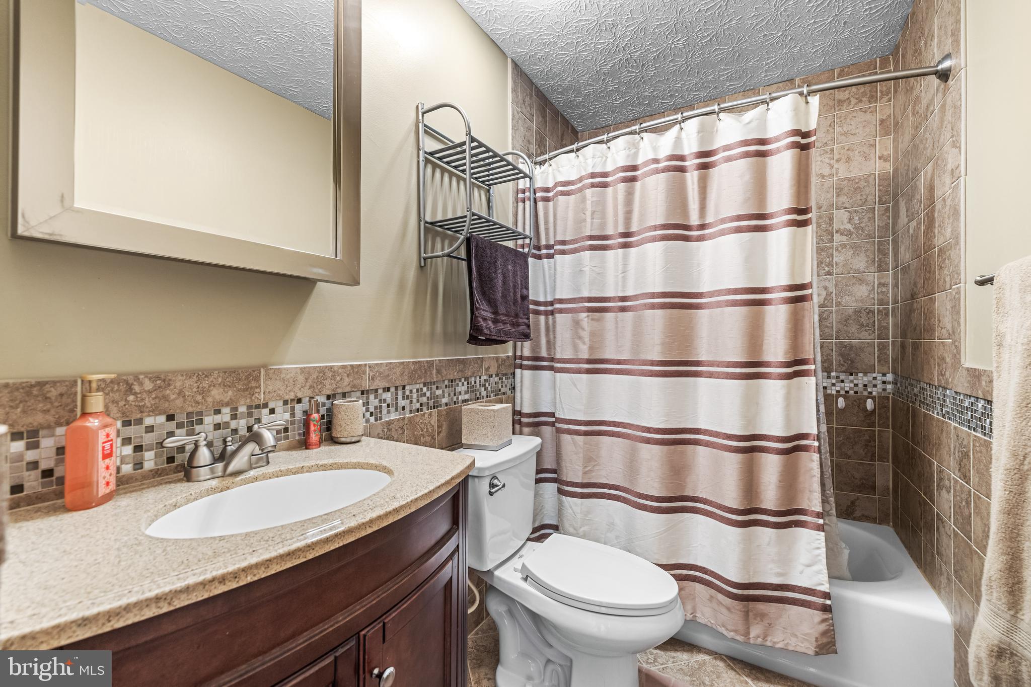 LAUREL VALLEY - Residential