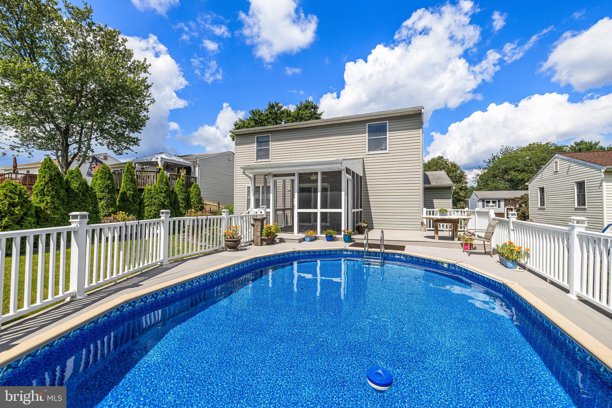 LAUREL VALLEY - Residential