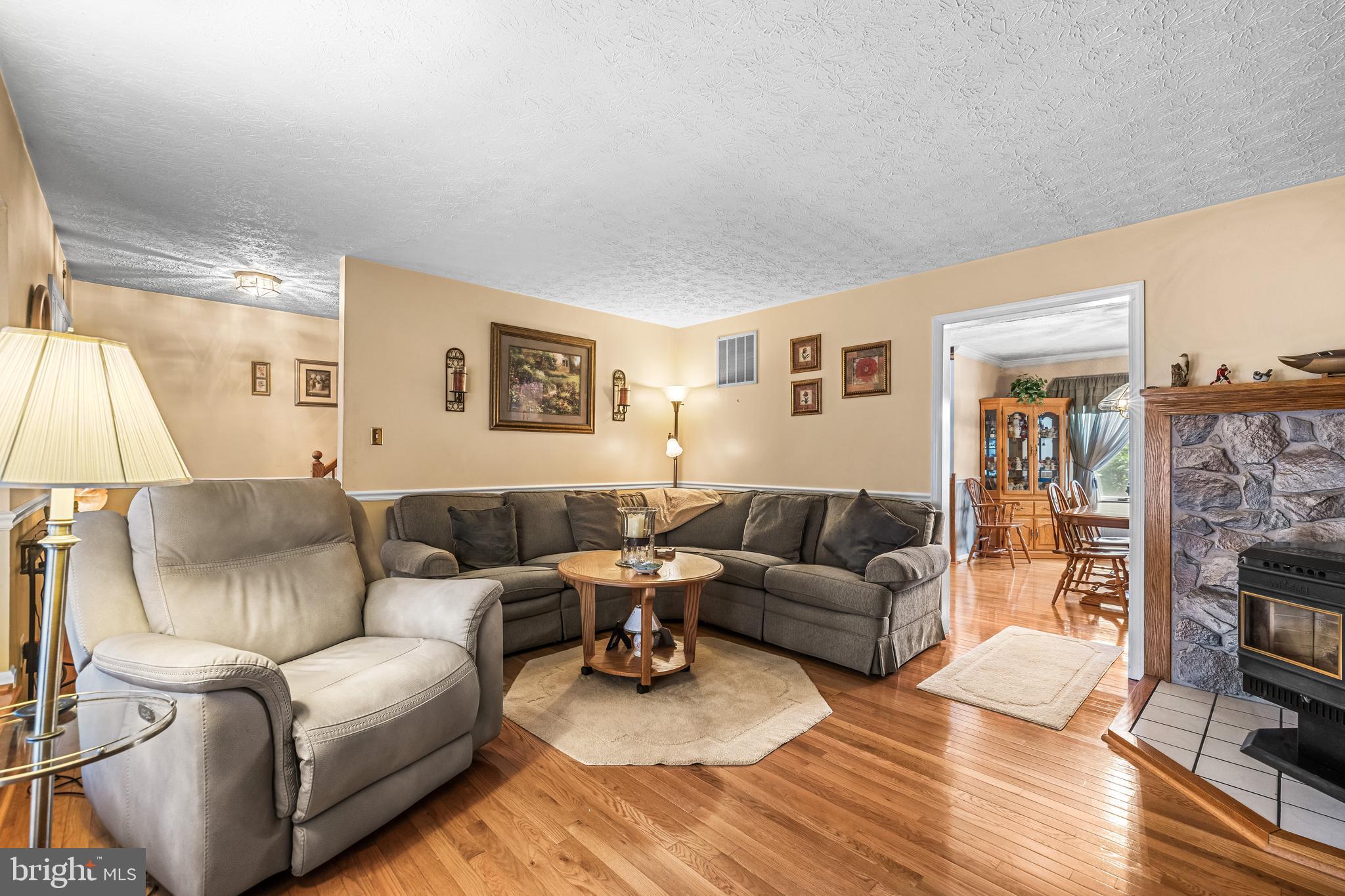 LAUREL VALLEY - Residential