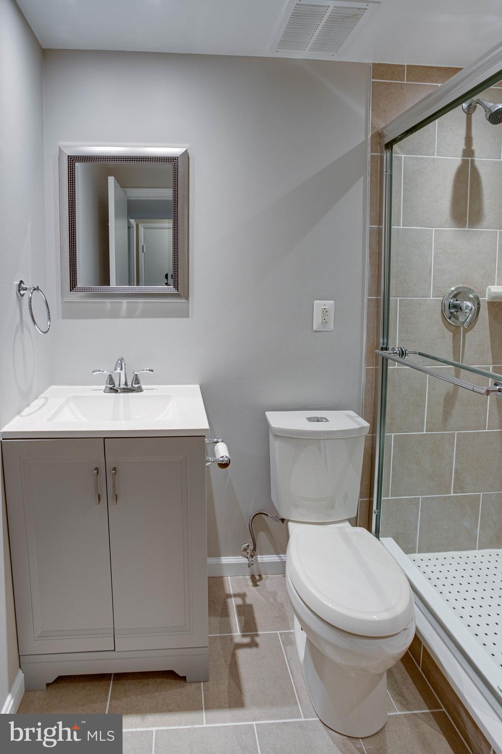 KINGS PARK WEST - Residential Lease