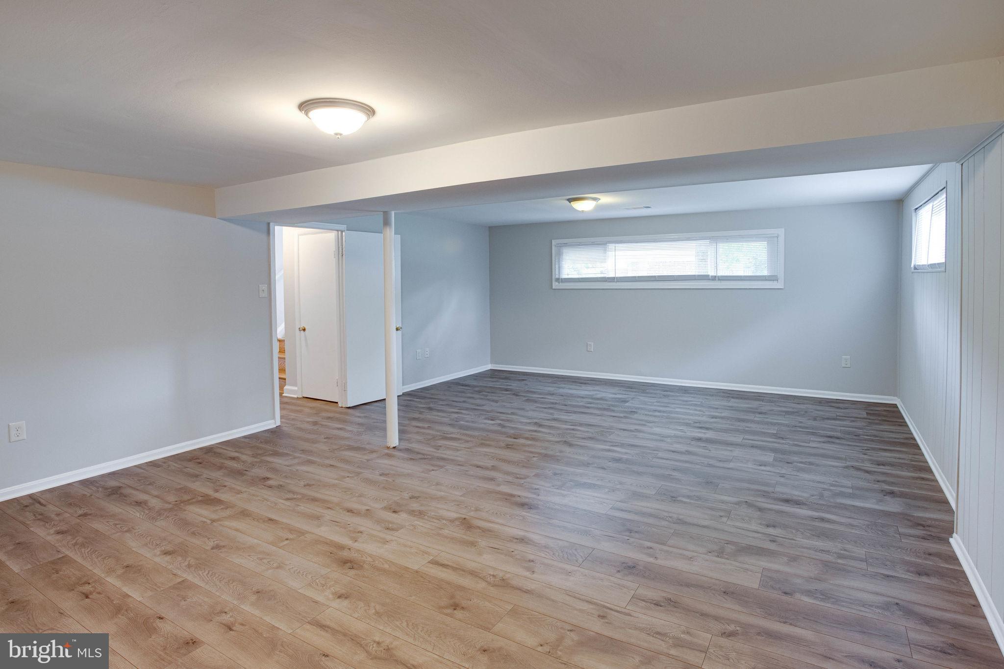 KINGS PARK WEST - Residential Lease