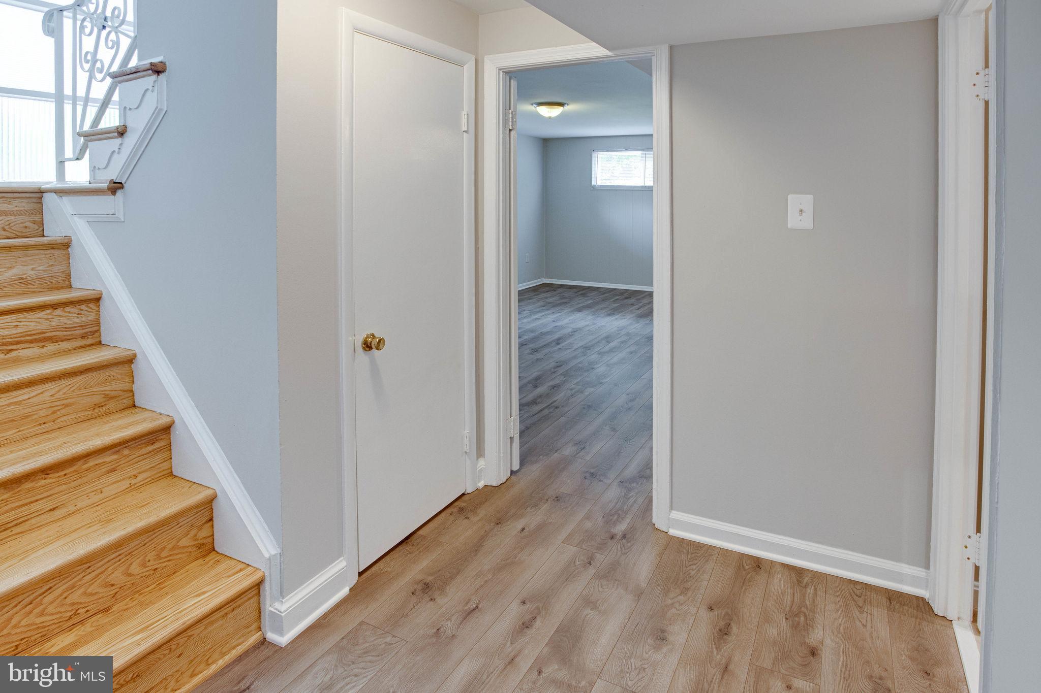 KINGS PARK WEST - Residential Lease