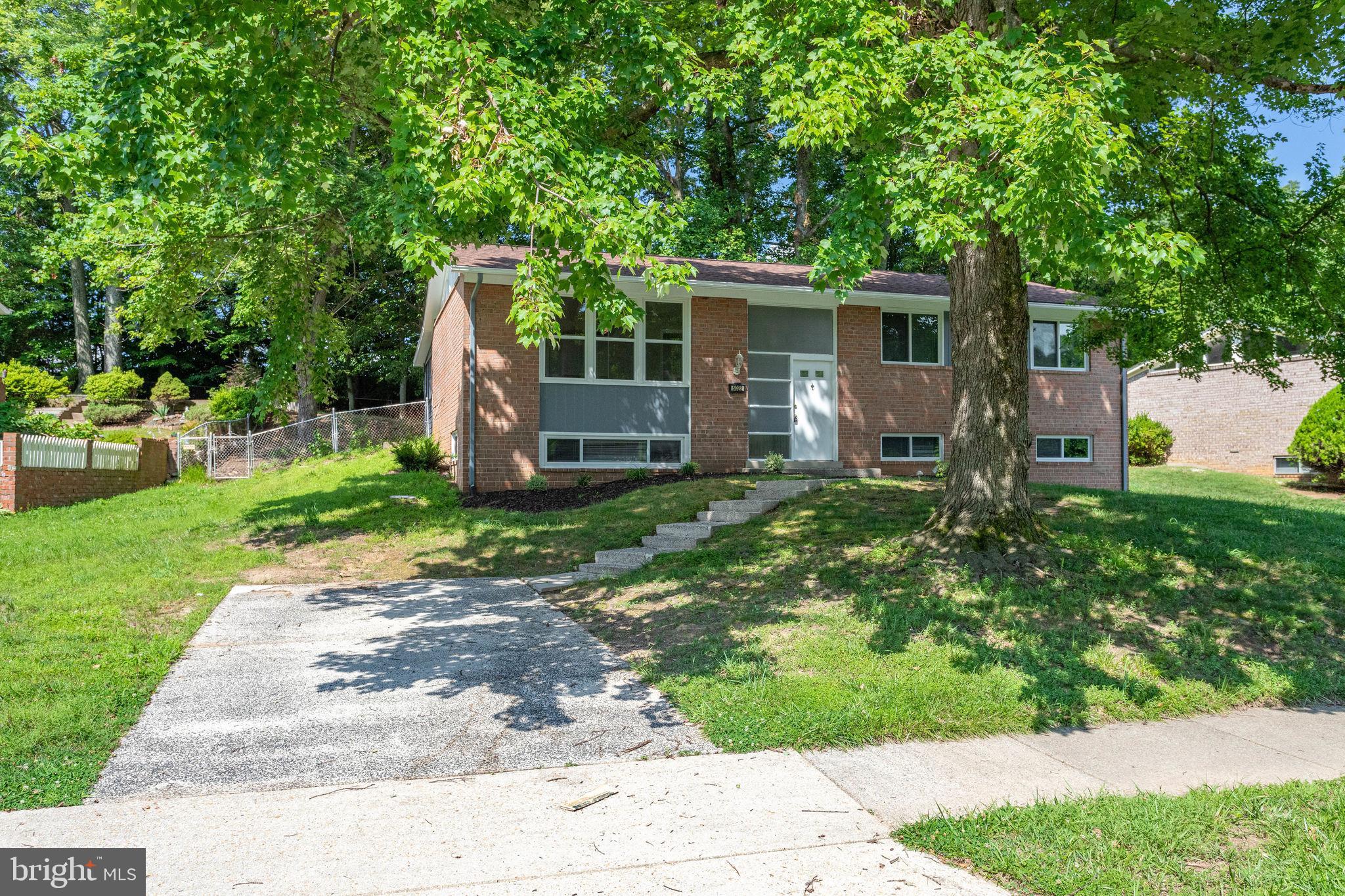 KINGS PARK WEST - Residential Lease