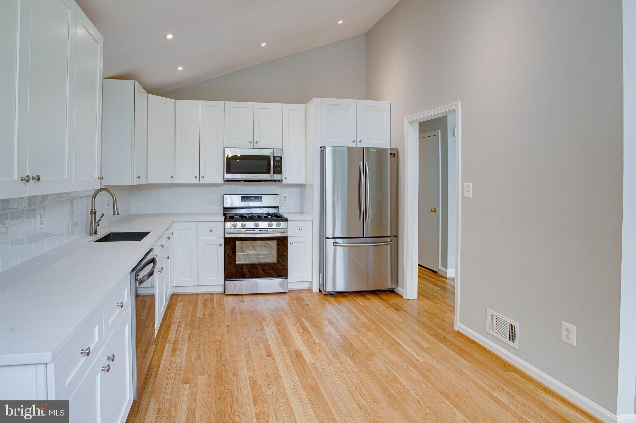 KINGS PARK WEST - Residential Lease