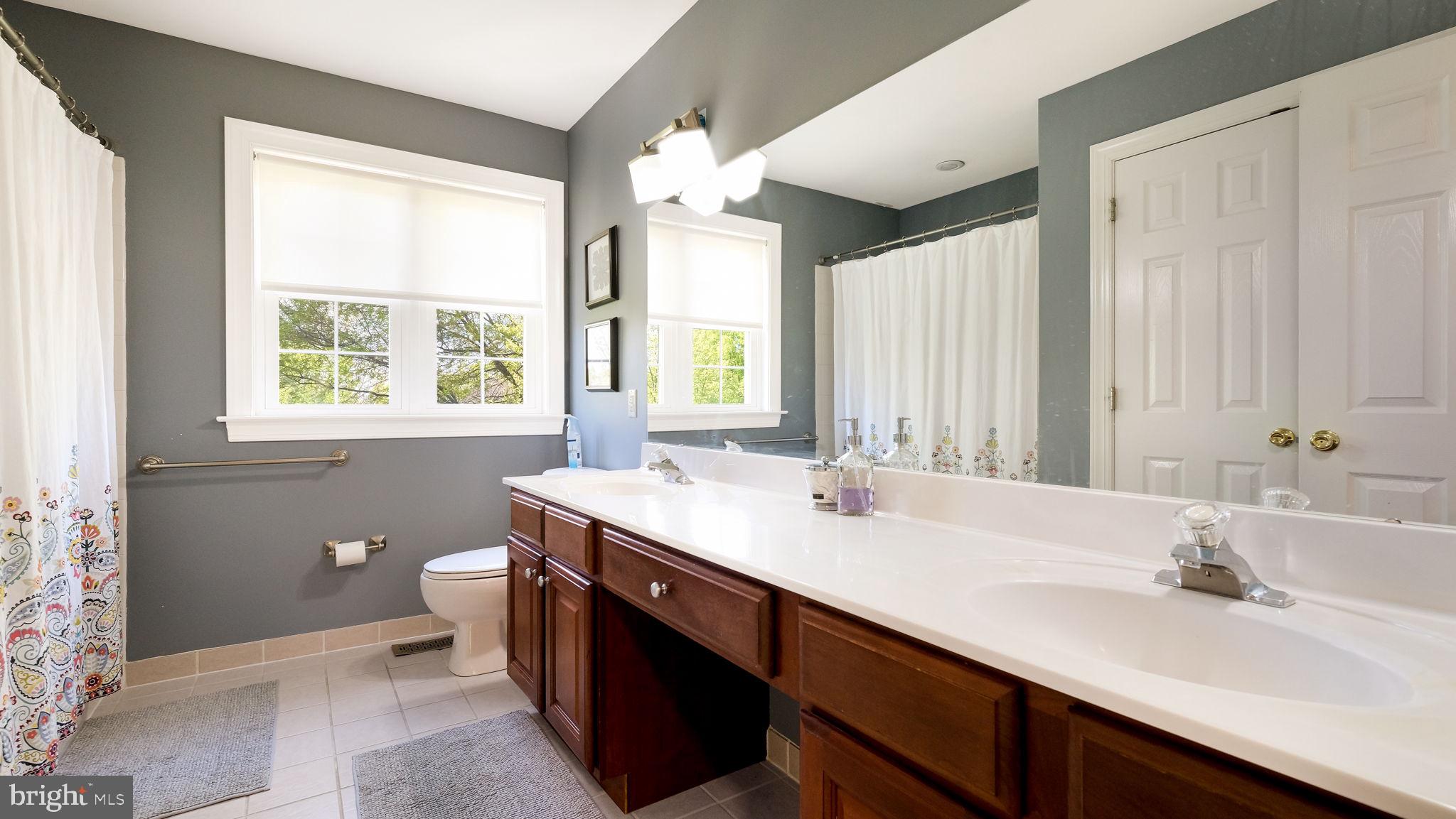 SUNNYBROOK - Residential