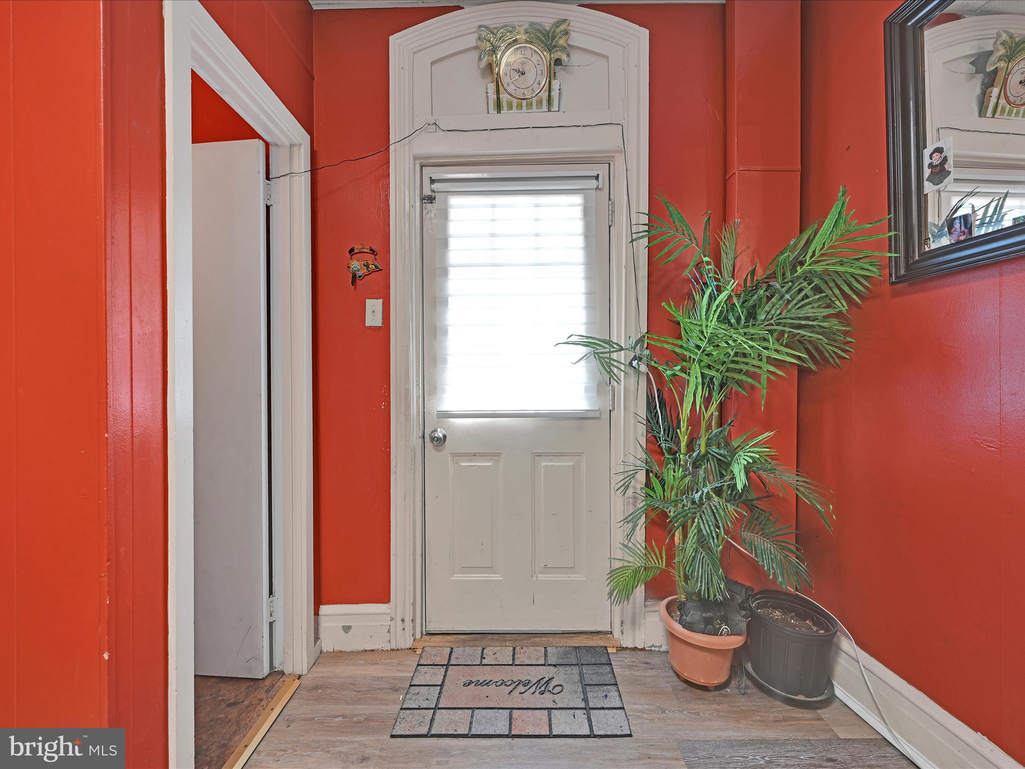 337 S 9TH STREET