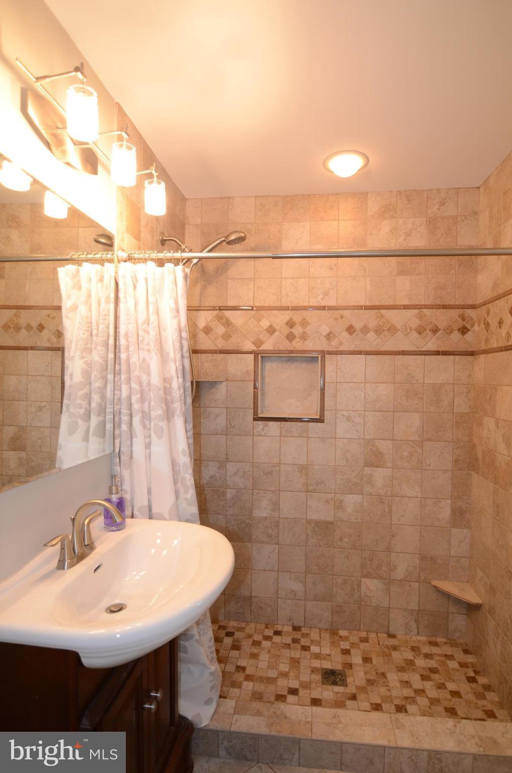 GREATER HOMELAND HISTORIC DISTRICT - Residential