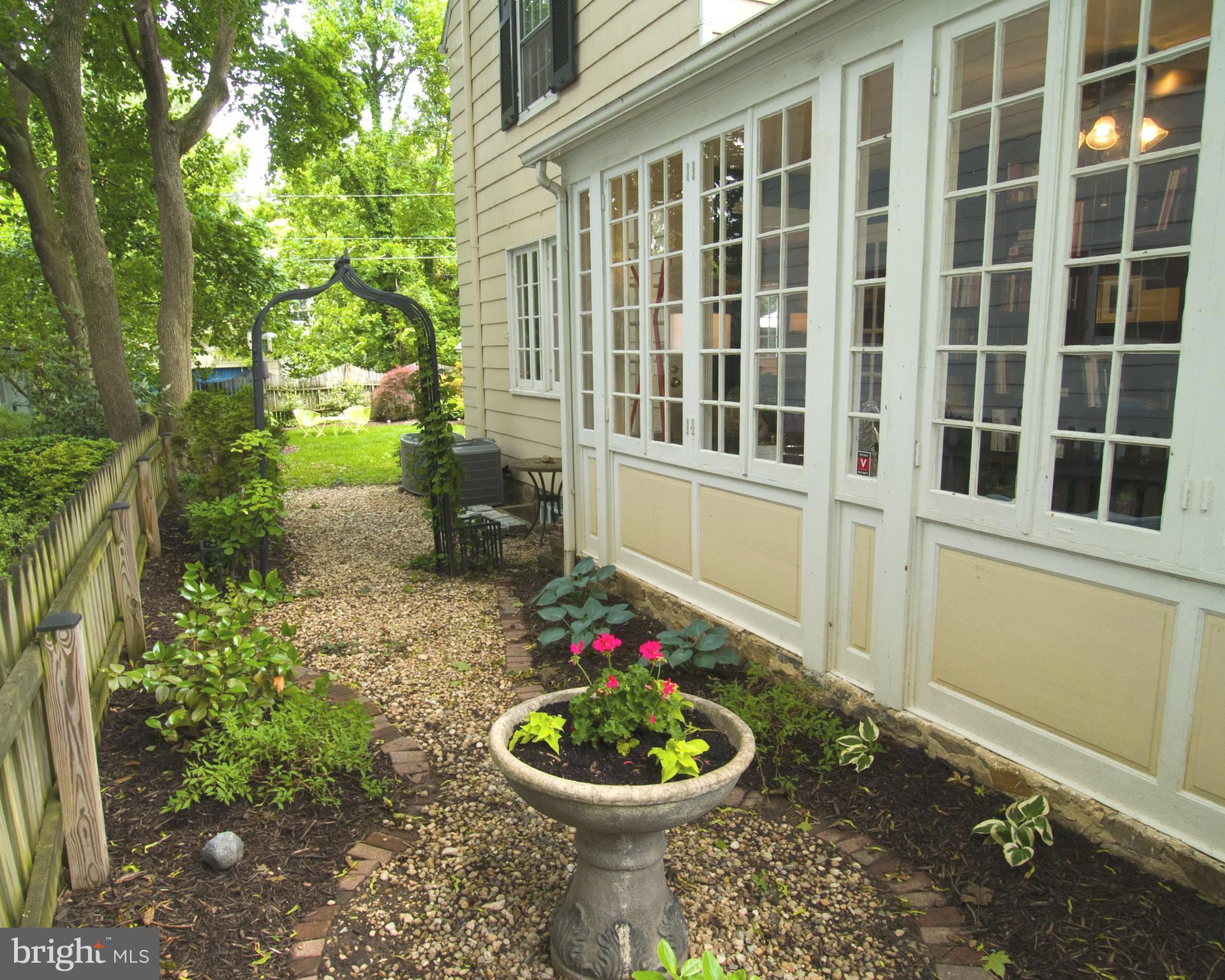 GREATER HOMELAND HISTORIC DISTRICT - Residential