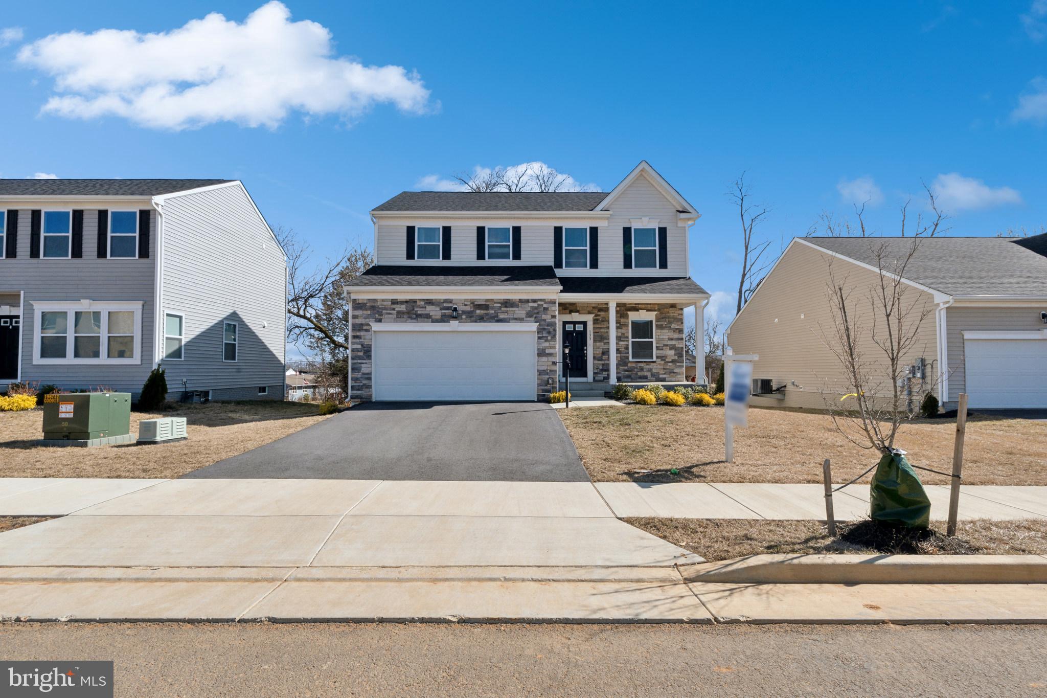 HUNTWELL WEST - Residential