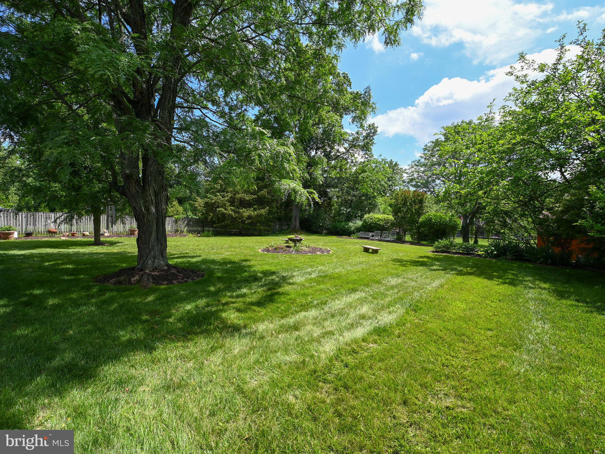2201 ROLLINS DRIVE