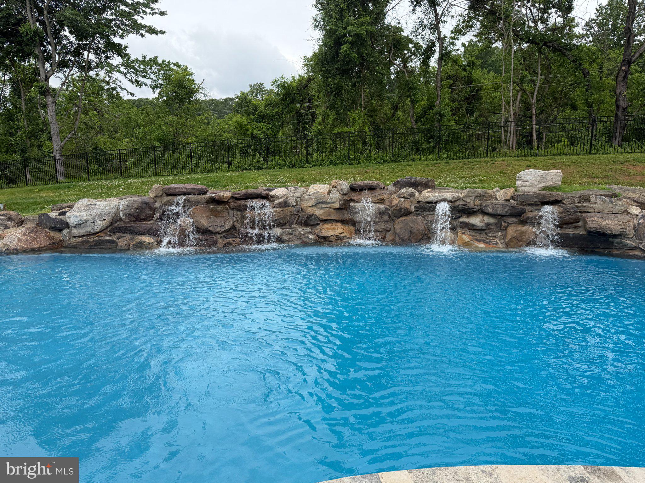 3003 SHEFFIELD COURT